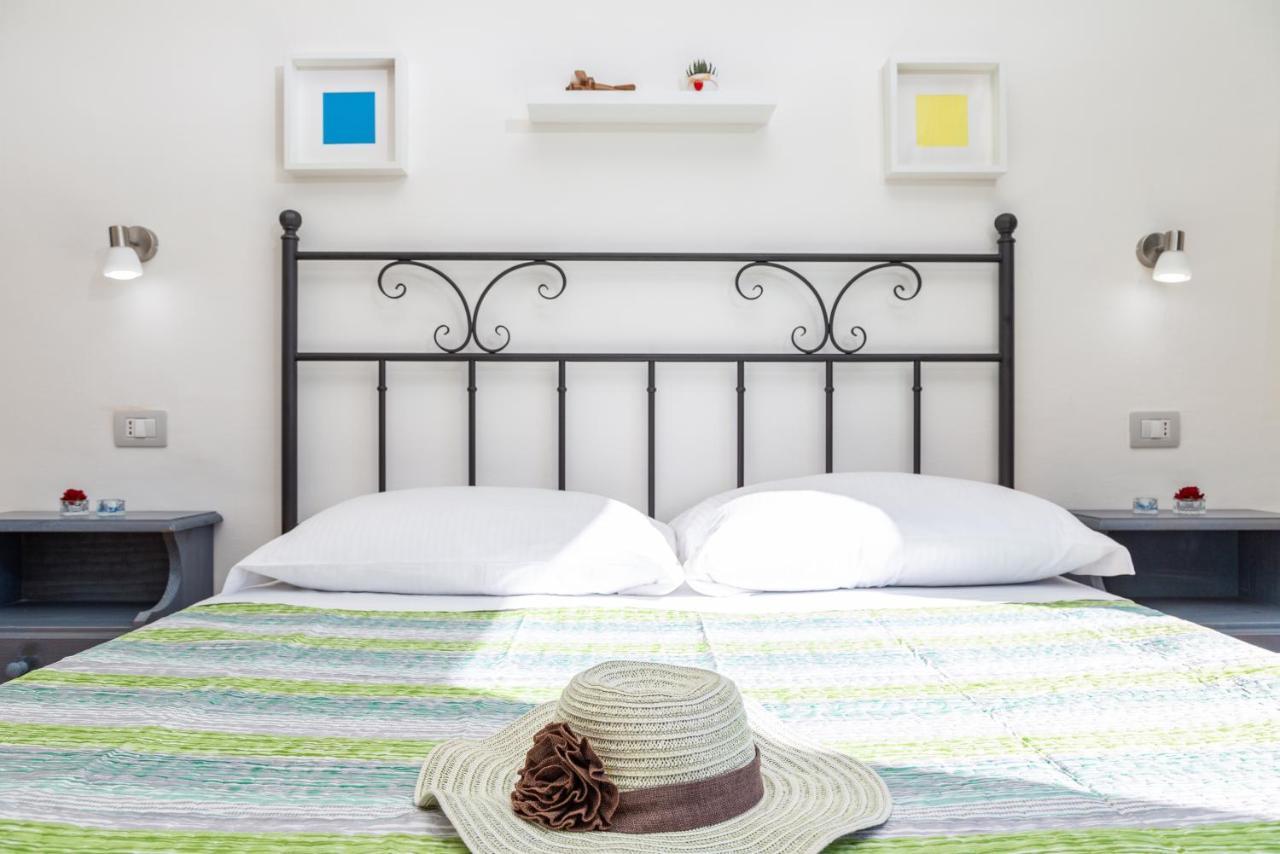 Hotel H14 Porto Frailis Àrbatax Esterno foto