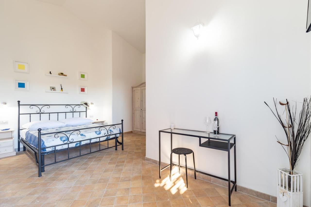 Hotel H14 Porto Frailis Àrbatax Esterno foto