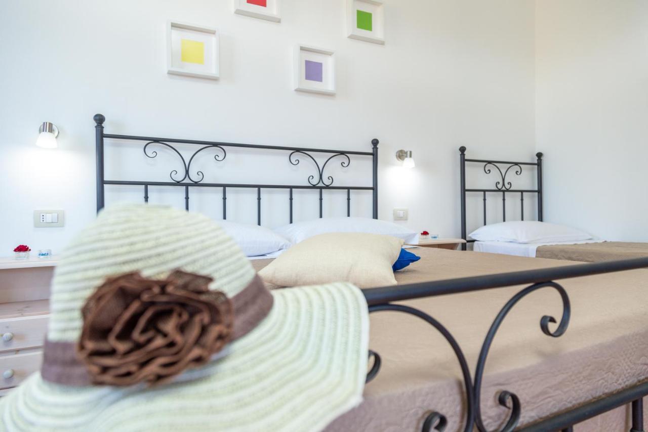 Hotel H14 Porto Frailis Àrbatax Esterno foto