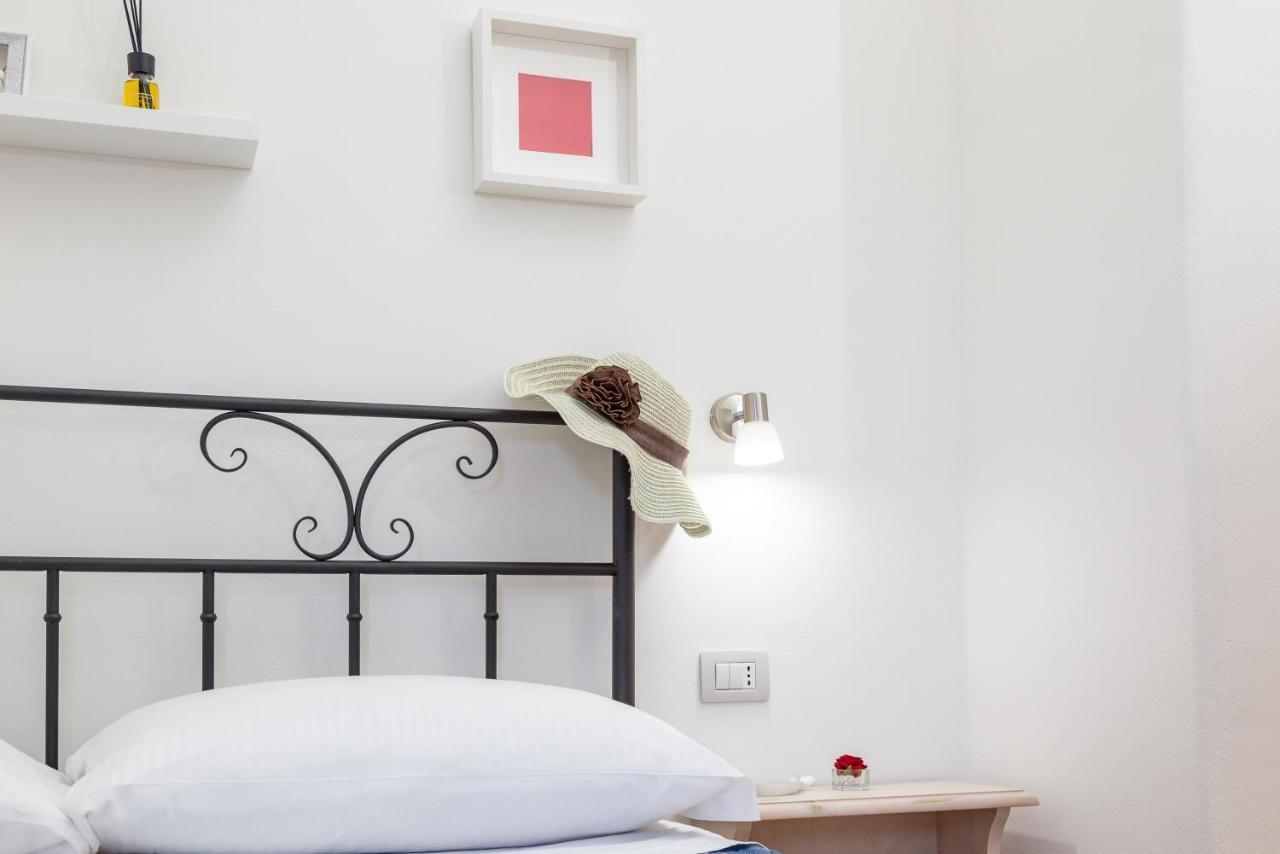 Hotel H14 Porto Frailis Àrbatax Esterno foto