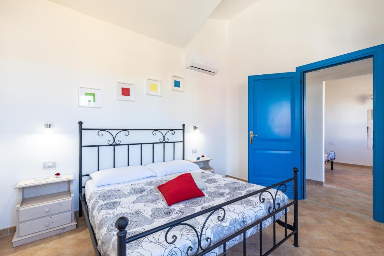 Hotel H14 Porto Frailis Àrbatax Esterno foto