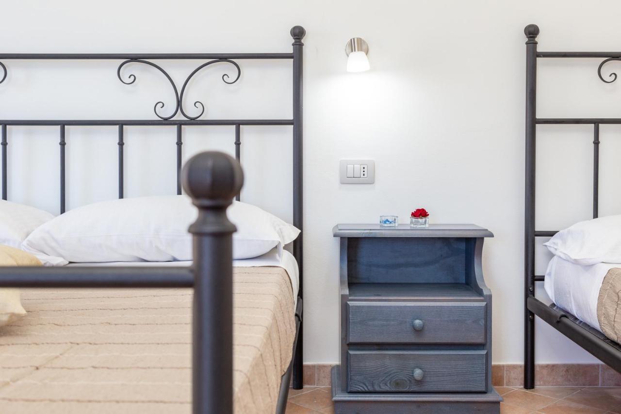 Hotel H14 Porto Frailis Àrbatax Esterno foto