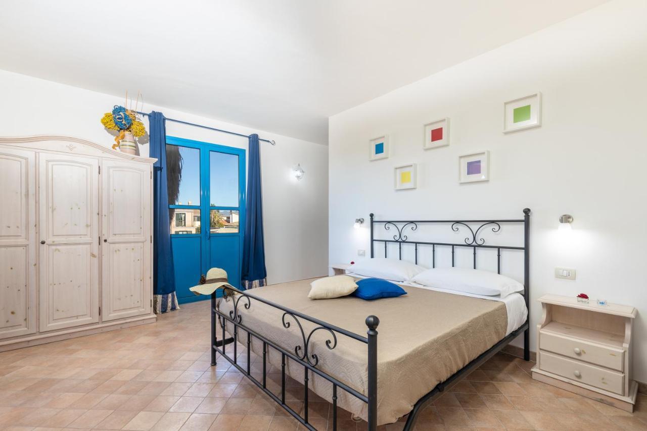Hotel H14 Porto Frailis Àrbatax Esterno foto