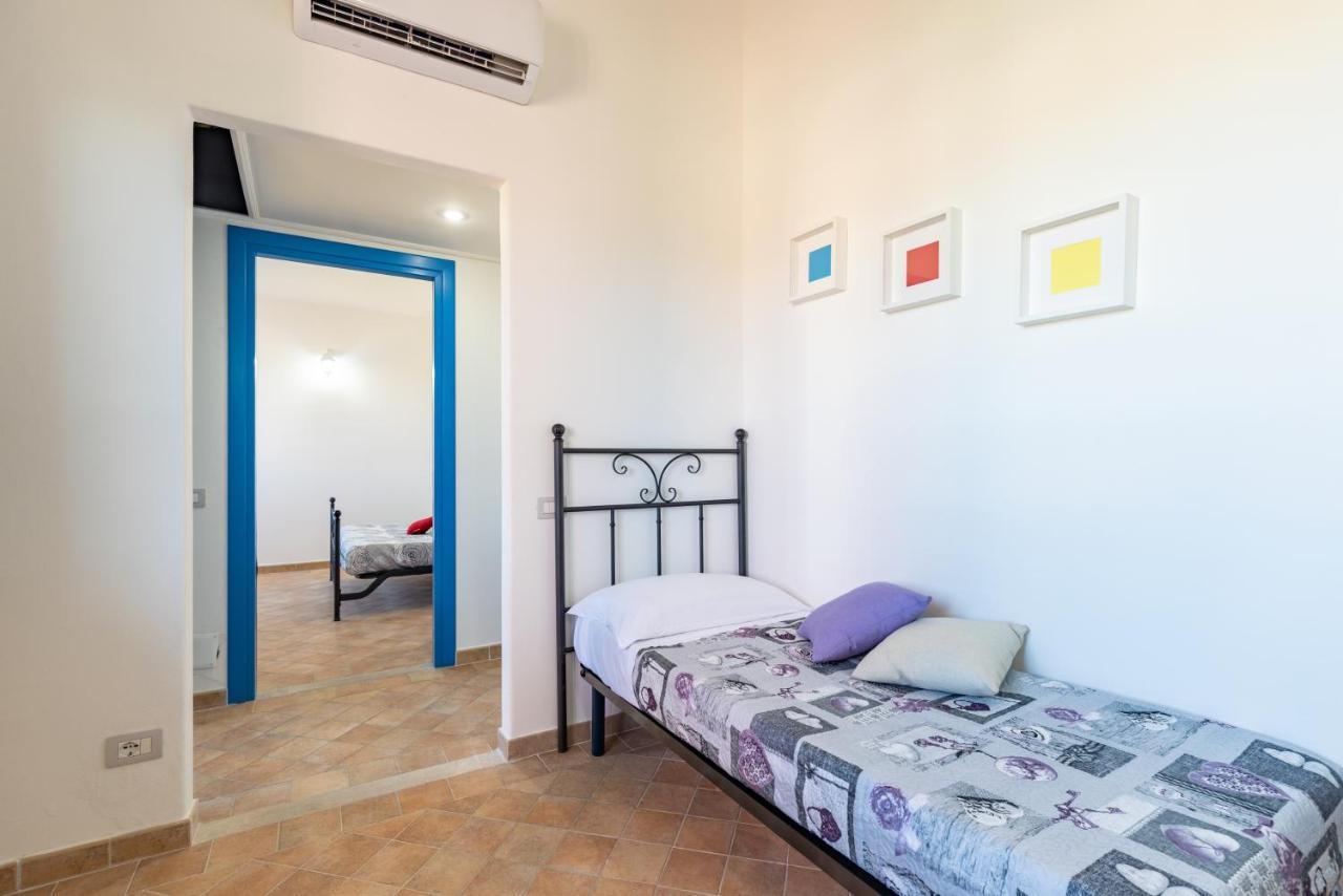 Hotel H14 Porto Frailis Àrbatax Esterno foto