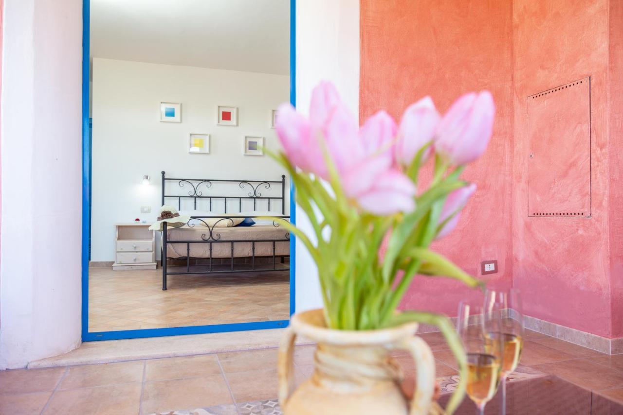 Hotel H14 Porto Frailis Àrbatax Esterno foto