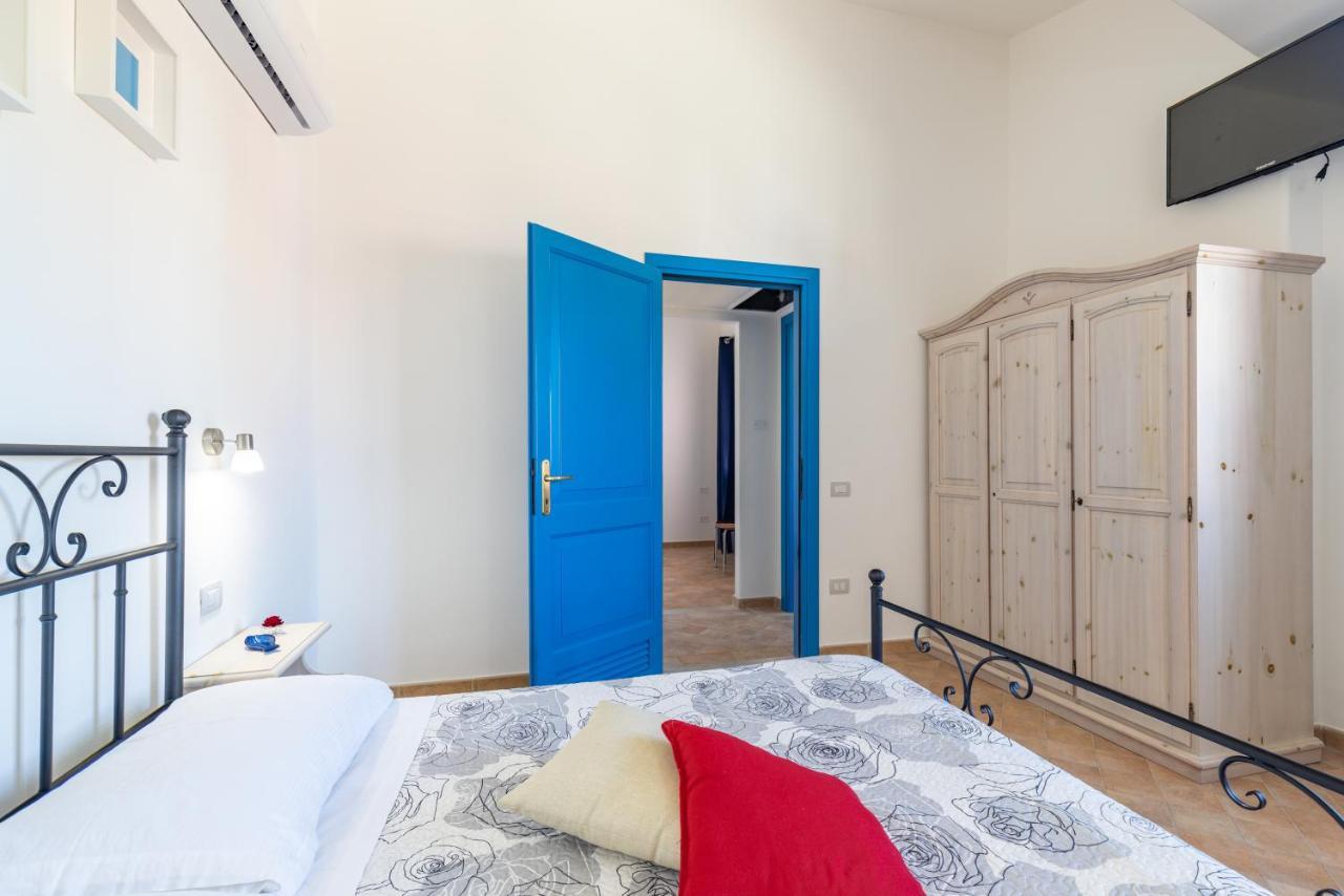 Hotel H14 Porto Frailis Àrbatax Esterno foto